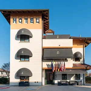 Small Royal Rc12 3*, Padua Italien